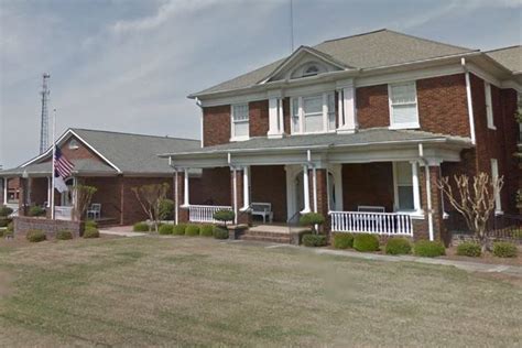 Mathis funeral home cochran - Mathis Funeral Home, Inc. provides complete funeral services to the local community.